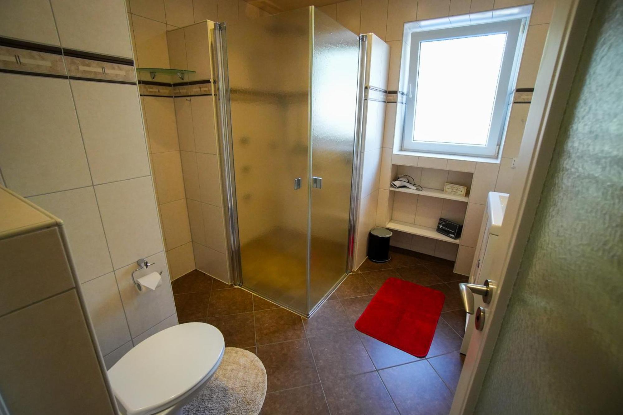 Gemuetliche Wohnung Im Herrenhaus Baden-Baden Buitenkant foto
